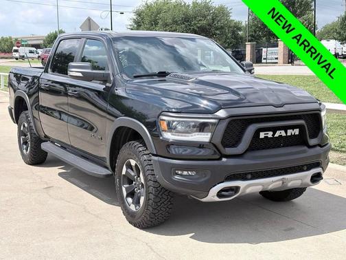 Diamond Black Crystal Pearlcoat 2021 RAM 1500 Rebel