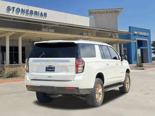 Iridescent Pearl Tricoat 2023 Chevrolet Suburban 4WD High Country