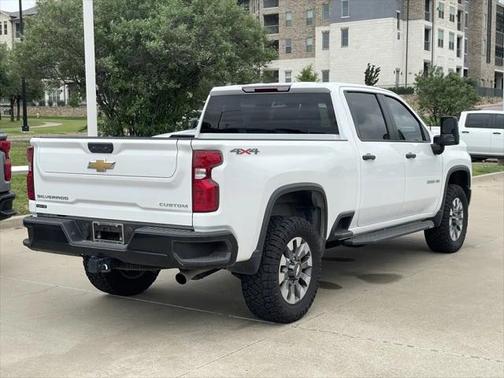 2022 Chevrolet Silverado 2500 Custom