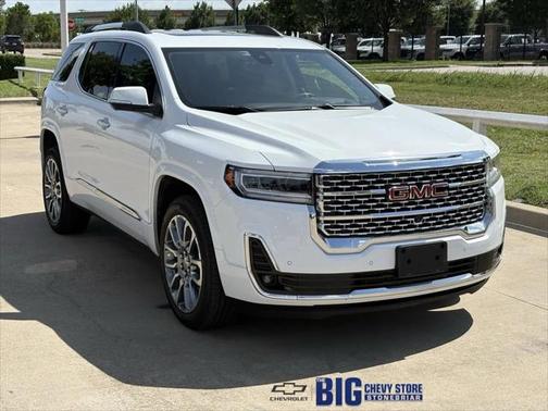 2023 GMC Acadia Denali