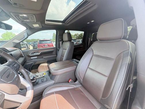 White Frost Tricoat 2023 GMC Sierra 1500 Denali