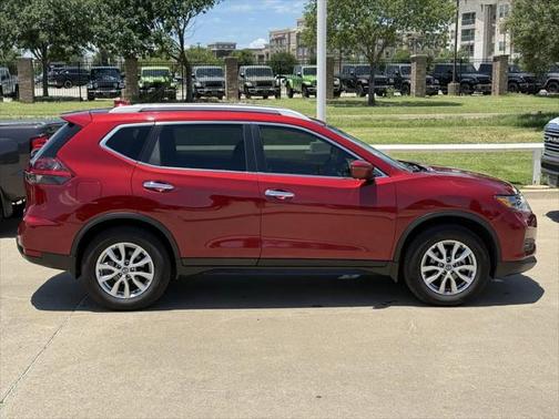 2020 Nissan Rogue SV