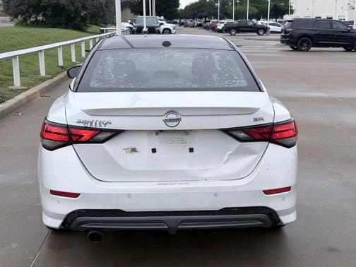 White 2021 Nissan Sentra SR