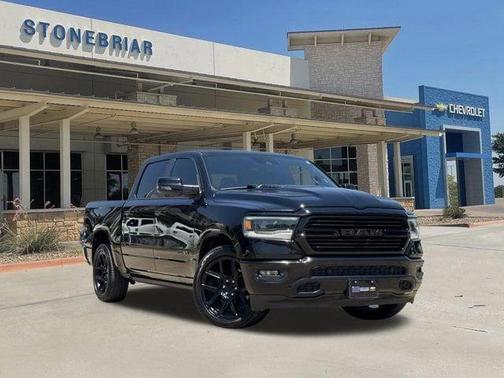 Diamond Black Crystal Pearlcoat 2023 RAM 1500 Laramie