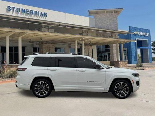 Bright White Clearcoat 2022 Jeep Grand Cherokee L Overland