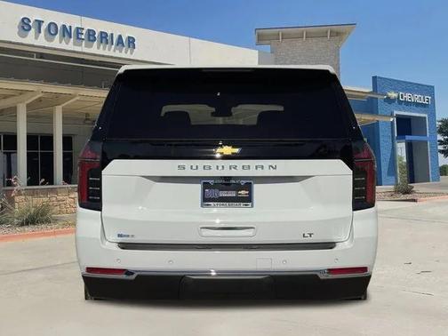 2026 Chevrolet Suburban LT