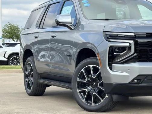 2025 Chevrolet Tahoe 4WD RST