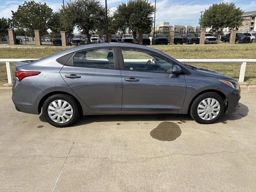 2019 Hyundai Accent SE