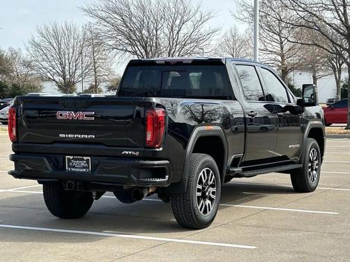 2022 GMC Sierra 2500 AT4