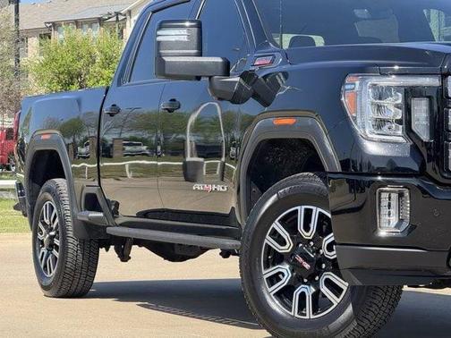 Onyx Black 2022 GMC Sierra 2500 AT4