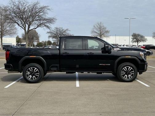 2022 GMC Sierra 2500 AT4