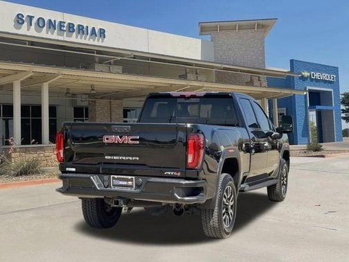Onyx Black 2022 GMC Sierra 2500 AT4