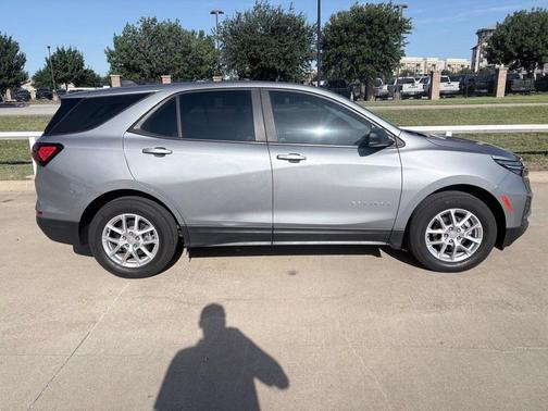 Sterling Gray Metallic 2024 Chevrolet Equinox LS