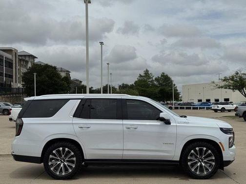 Polar White Tricoat 2026 Chevrolet Tahoe 4WD High Country