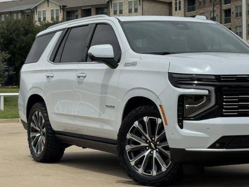 Polar White Tricoat 2026 Chevrolet Tahoe 4WD High Country
