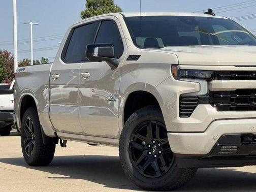 White Sands 2026 Chevrolet Silverado 1500 RST