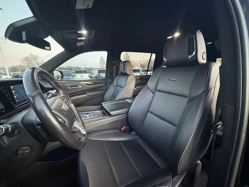 2022 Cadillac Escalade ESV Luxury