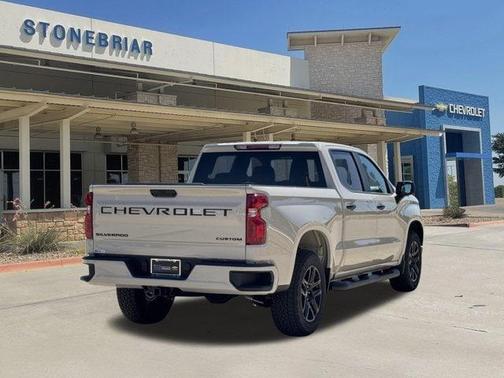 White Sands 2026 Chevrolet Silverado 1500 Custom
