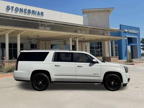 Summit White 2019 GMC Yukon XL Denali