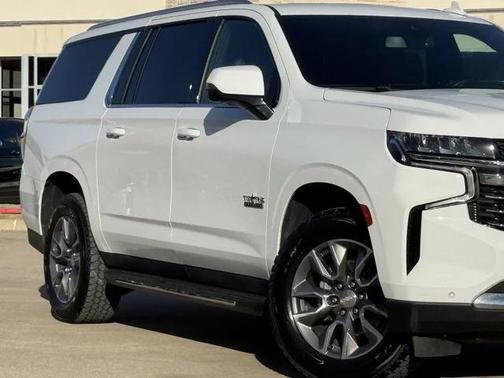 2022 Chevrolet Suburban LT