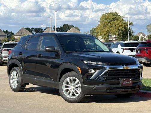 Mosaic Black Metallic 2026 Chevrolet Trailblazer LS