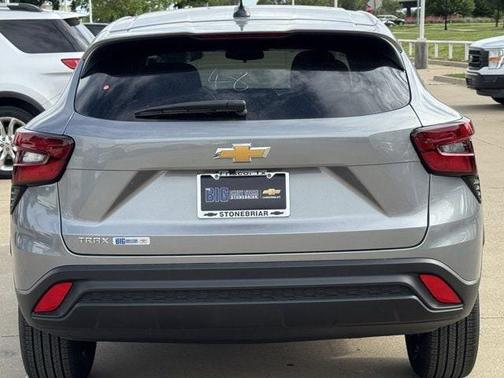 Sterling Gray Metallic 2026 Chevrolet Trax LS