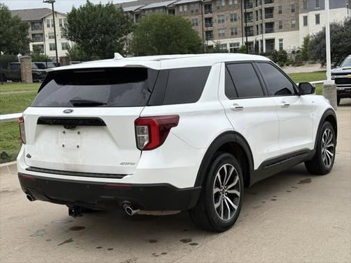 2022 Ford Explorer ST-Line