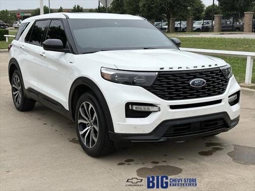 2022 Ford Explorer ST-Line