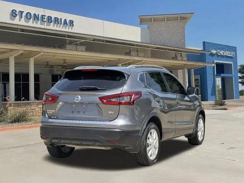 2022 Nissan Rogue Sport SV