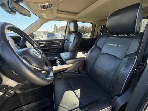 2022 RAM 2500 Laramie Crew Cab 4x4 8' Box