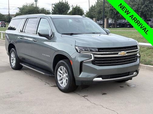 Silver Sage Metallic 2024 Chevrolet Suburban LT