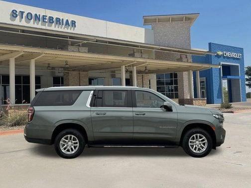 Silver Sage Metallic 2024 Chevrolet Suburban LT