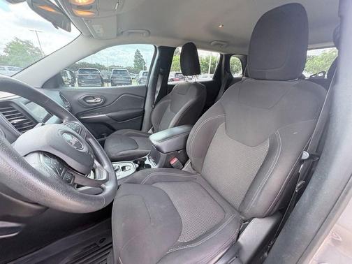 Billet Silver Metallic Clearcoat 2019 Jeep Cherokee Latitude