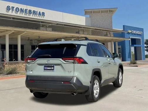 2020 Toyota RAV4 XLE