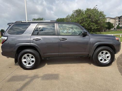 Magnetic Gray Metallic 2021 Toyota 4Runner SR5