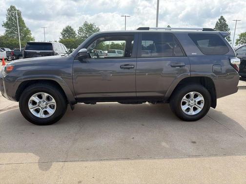 Magnetic Gray Metallic 2021 Toyota 4Runner SR5