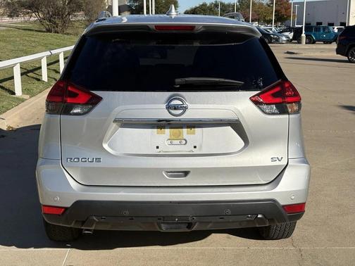 2020 Nissan Rogue SV