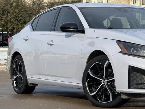 2024 Nissan Altima SR FWD