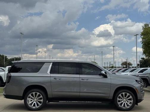 2025 Chevrolet Suburban Premier