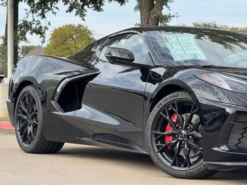 2026 Chevrolet Corvette Stingray w/2LT