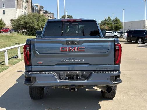 2024 GMC Sierra 2500 Denali