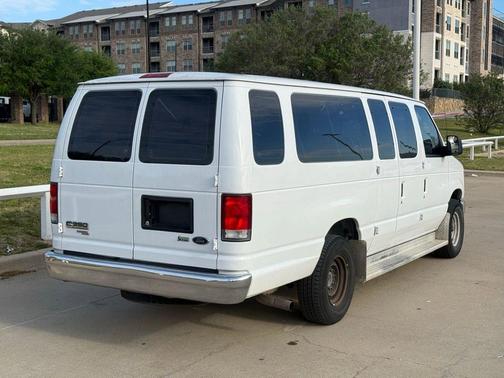 Oxford White 2014 Ford E350 Super Duty XL