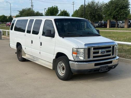 Oxford White 2014 Ford E350 Super Duty XL