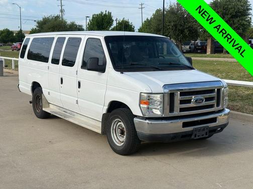 Oxford White 2014 Ford E350 Super Duty XL