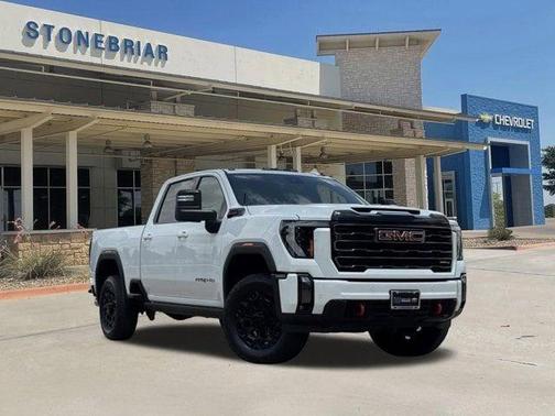 Summit White 2024 GMC Sierra 2500 AT4