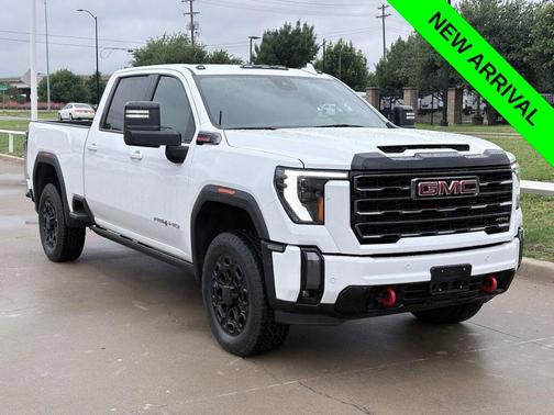 Summit White 2024 GMC Sierra 2500 AT4