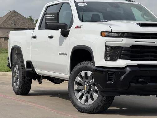 2025 Chevrolet Silverado 2500 Custom