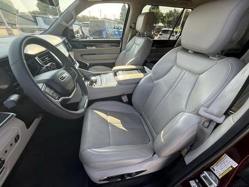 2022 Jeep Wagoneer Series III 4x4