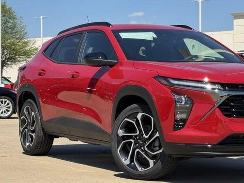 Apex Red 2026 Chevrolet Trax FWD 2RS