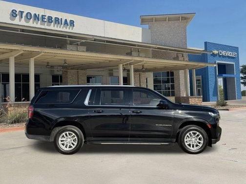 2023 Chevrolet Suburban LT